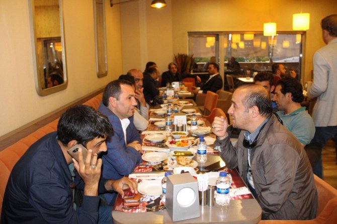 Forum Erzurum’dan gazetecilere iftar yemeği