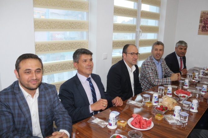 AK Parti Teşkilatı, Sarıcakaya’daki iftar yemeğinde buluştu