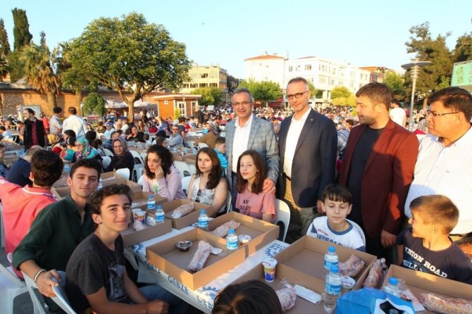 Gebze’nin mahalle iftarları büyük iftarla sona erdi