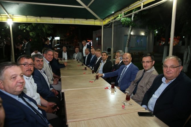 Sultangazi Belediyesi’nden Edirne’de iftar sofraları