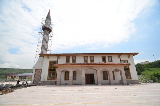 Pursaklar Şehitlik Camii’nde sona geliniyor