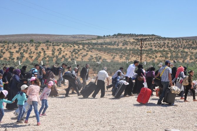 Cilvegözü’nden 118 bin kişi bayramlaşmak için Suriye’ye geçti