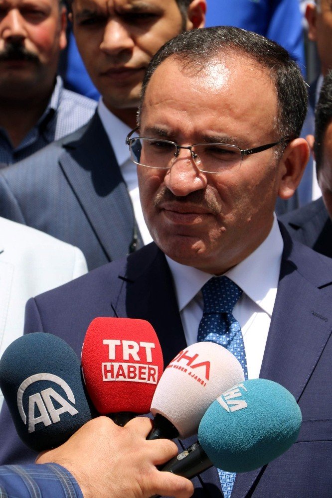 Bakan Bozdağ: “Gülen’in yaptığı açıklamaların Türkiye’de genel başkan düzeyinde avukatlığını CHP yapmaktadır”