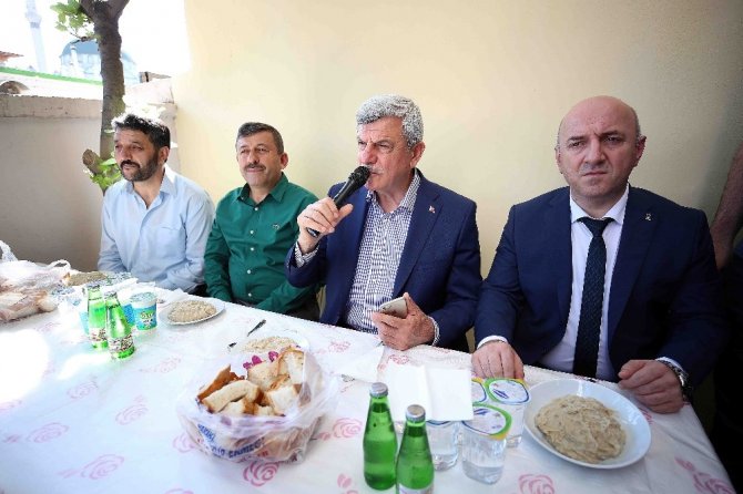 Başkan Karaosmanoğlu, Şalpazarlılar’ın bayramlaşmasına katıldı