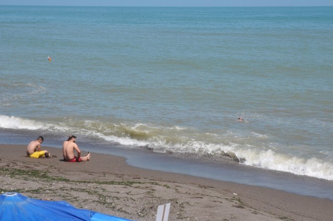 Batı Karadeniz sahilleri sabah saatlerinde boş kaldı
