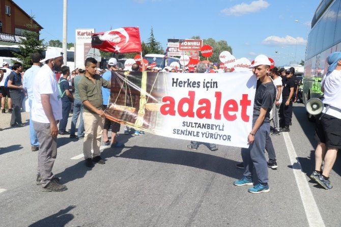 Kılıçdaroğlu bayramın ilk günü 11 kilometre yürüdü