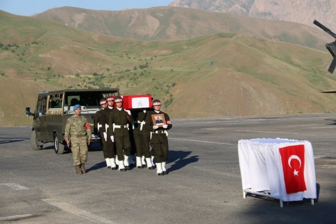 Hakkari’de şehit asker için tören düzenlendi