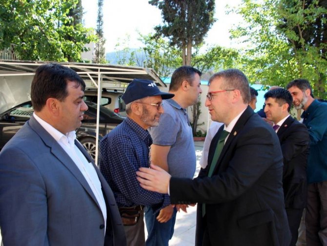 AK Parti Bilecik Milletvekili Eldemir vatandaşlarla bayramlaştı