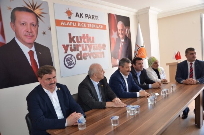 AK Parti Alaplı Teşkilatı bayramlaştı