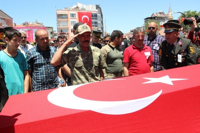 Piyade Er Oğuzhan Küçük, Karaman’da son yolculuğuna uğurlandı