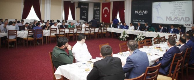 MÜSİAD Konya Şubesi bayramlaşma programı iş ve siyaset dünyasını bir araya getirdi