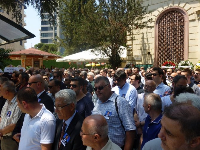 Motosiklet kazasında hayatını kaybeden iş adamı son yolculuğuna uğurlandı