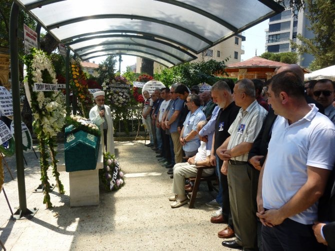 Motosiklet kazasında hayatını kaybeden iş adamı son yolculuğuna uğurlandı