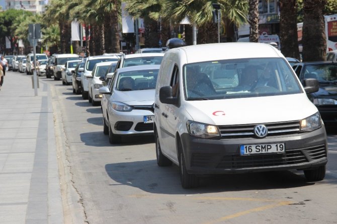 Çanakkale’de bayram sonrası araç kuyruğu devam ediyor