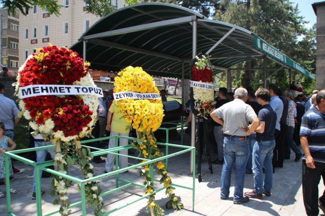 Hayatını kaybeden yaşlanma hastası Gamze son yolculuğuna uğurlandı
