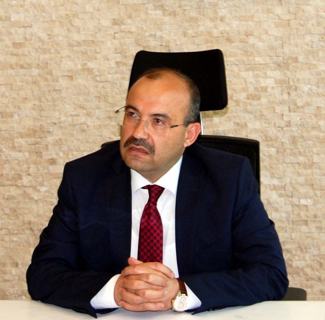 Bitlis’in yeni Valisi Ustaoğlu göreve başladı
