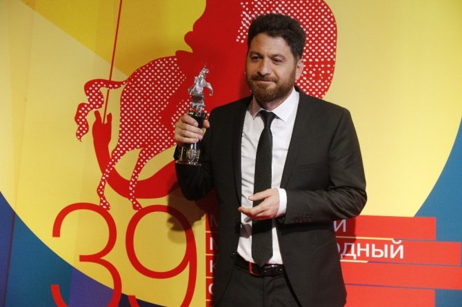 Moskova Film Festivali’nde en iyi yönetmen ödülü Fikret Reyhan’a verildi