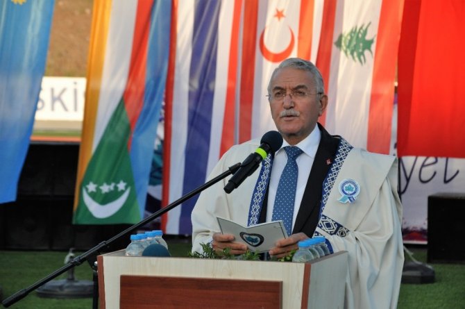 ESOGÜ’de mezuniyet coşkusu