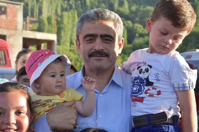 Nazilli Belediyesinden Avra Mahallesinde festival gibi açılış