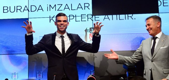 Pepe: "Beşiktaş’a kupalar kazanmaya geldim"
