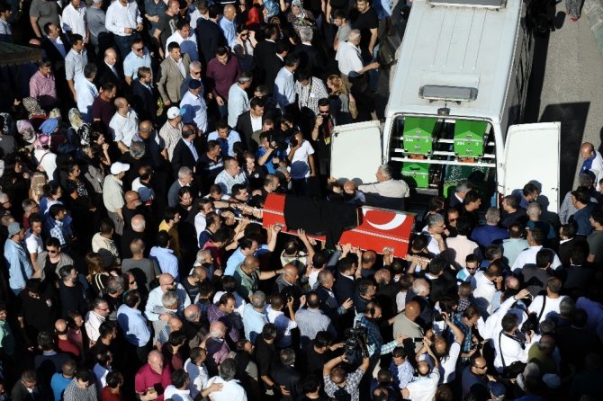 Avukat Özgür Aksoy’a son görev