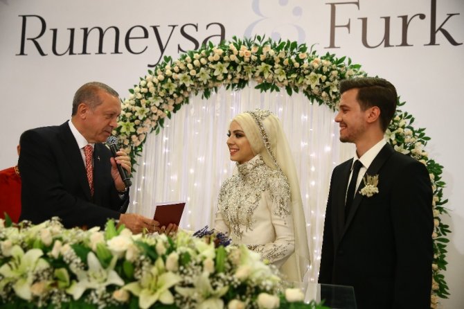 Sözcü İbrahim Kalın’ın kızı Rumeysa Kalın evlendi