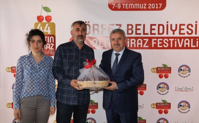 44. Kiraz Festivalinde Mustafa Ceceli sahne alacak
