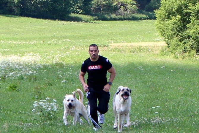 Fırat Arslan tarihi maça hazırlanıyor