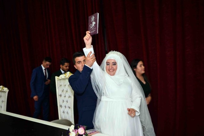 Bağcılar’da Evlendirme Dairesi’nde 07.07.2017 çılgınlığı