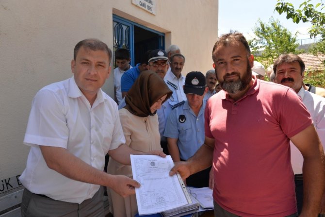 Bozüyük’te İçköy mevkiinin tapuları teslim edildi