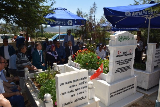 15 Temmuz Şehidi Yasin Naci Ağaroğlu mezarı başında anıldı