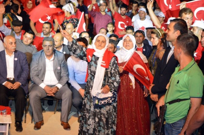 Şırnak’ta demokrasi nöbeti devam ediyor