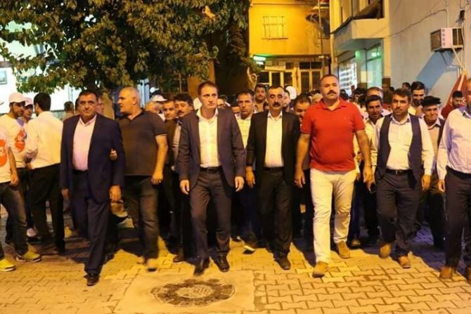 Pervari’de binlerce kişi milli irade için sokaklara döküldü