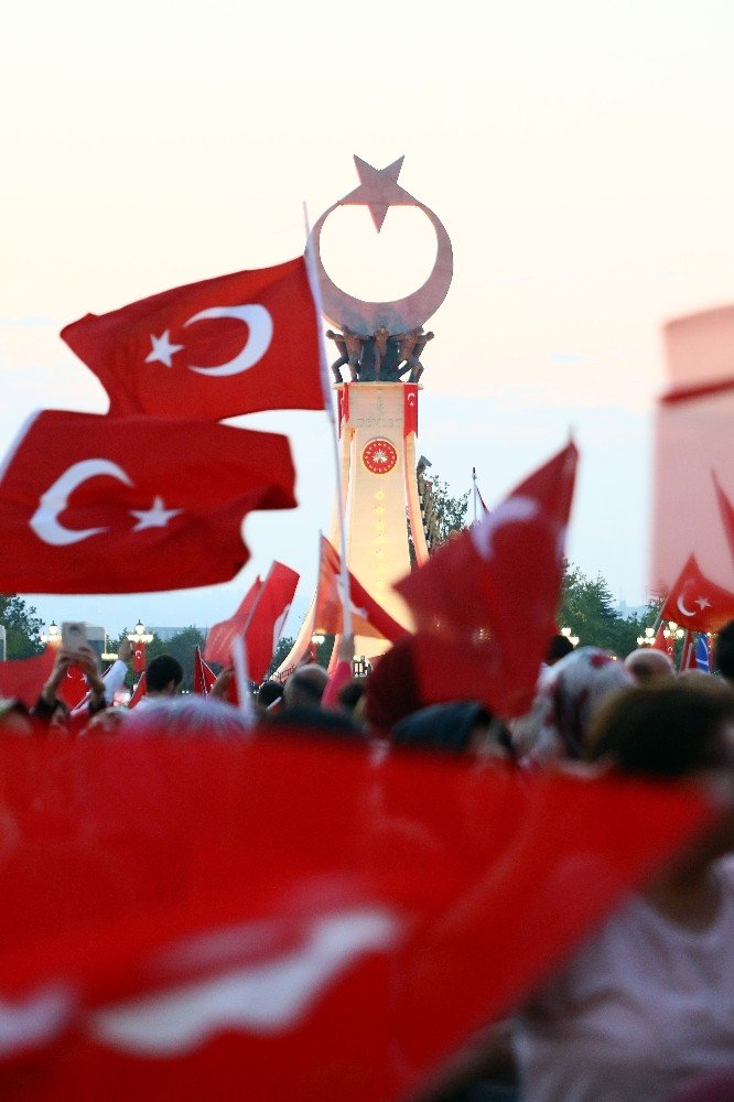 Cumhurbaşkanı Erdoğan: "Yarınki MGK toplantısında OHAL’in uzatılmasını talep edeceğiz"