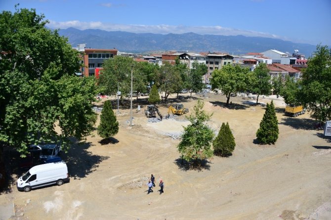 Erbaa Cumhuriyet Meydanında yenileme çalışması
