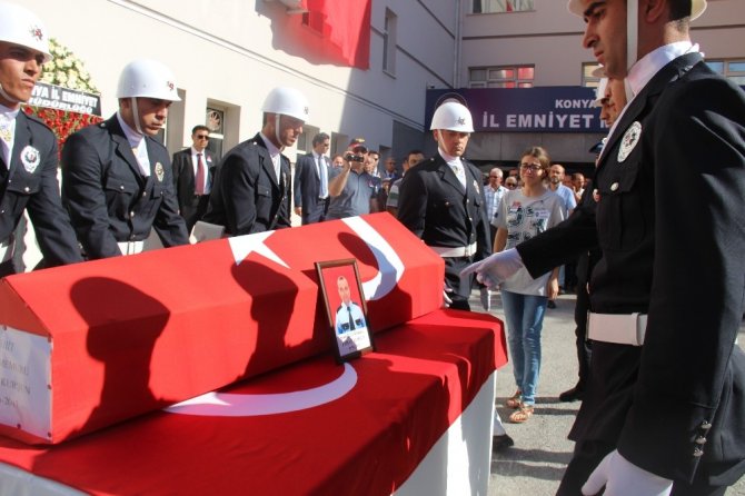 Şehit polis memuru için Konya Emniyet Müdürlüğünde tören düzenlendi
