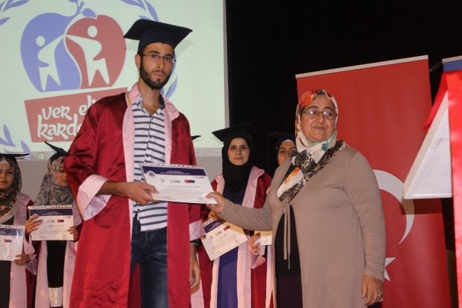 Suriyeli öğrenciler 9 ayda Türkçe öğrendi