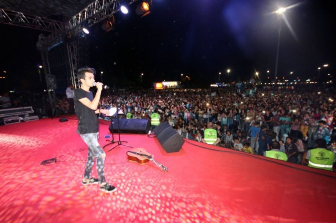 Çağatay Akman, Beyşehir’de hayranlarıyla buluştu