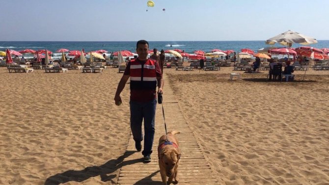 Antalya’da plajlarda güvenlik önlemi artırıldı