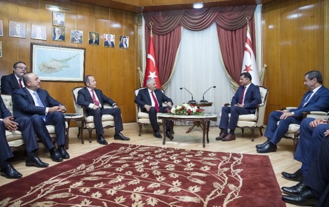 Başbakan Yıldırım, KKTC Başbakanı Özgürgün ile görüştü