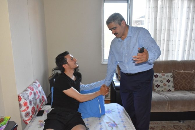 Nazilli protokolü gazi Ali Gezer’i ziyaret etti