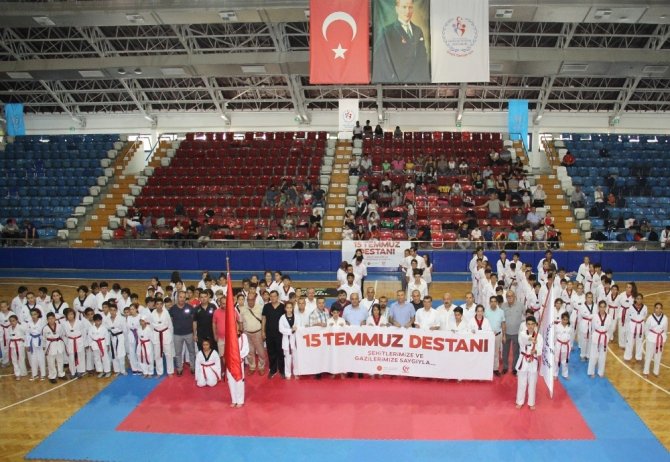 Mersin’de 2 bin sporcu 15 Temmuz şehitleri anısına yarıştı