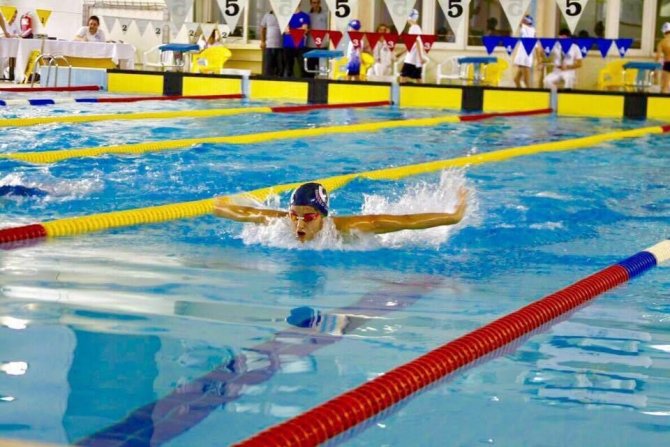 Eskişehirli yüzücü 14 yaş 50 metre serbest stil yüzme kategorisinde Türkiye rekoru kırdı