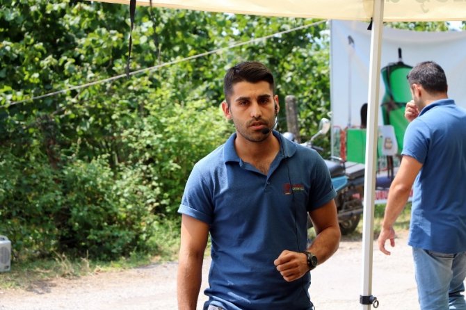 Ferrero Fındık yetkilileri üretici ile bir araya gelerek bahçe günleri yapıyor