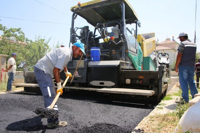 Karaman Belediyesi asfalt çalışmalarını sürdürüyor