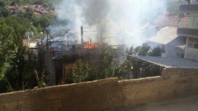 Malatya’da müstakil evde yangın