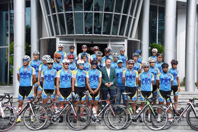 Başkan Doğan’dan “Ayasofya için pedallıyoruz” ekibine destek
