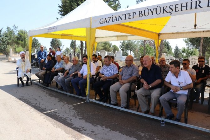 Şehit Gazeteci Kemal Bağcı mezarı başında anıldı