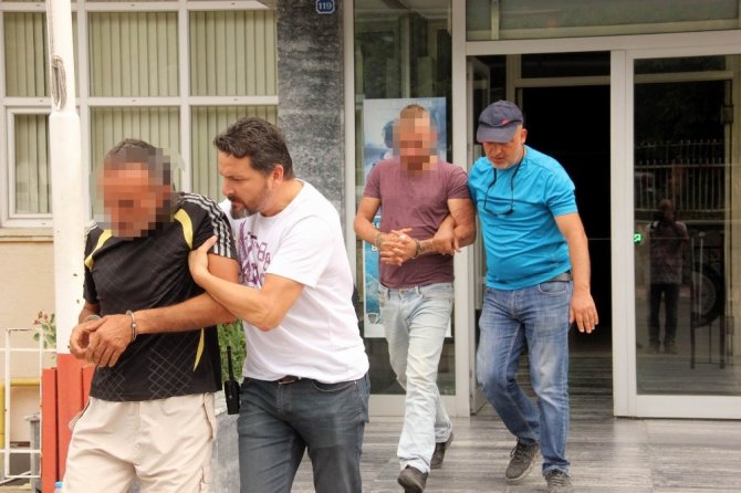 Samsun’da sokak satıcılarına operasyon: 3 gözaltı