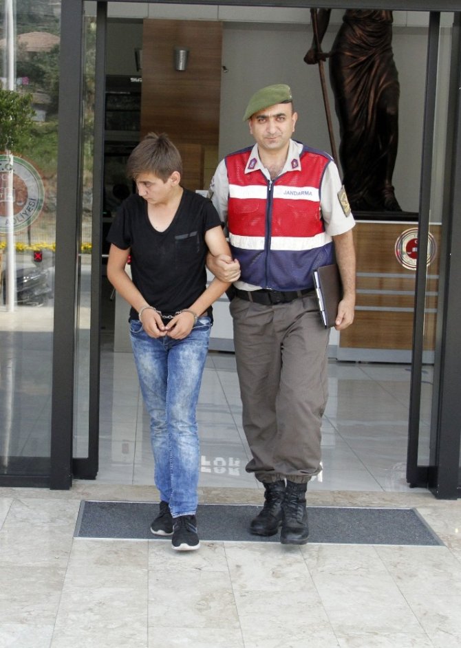 19 yaşındaki cezaevi firarisi Alanya’da yakalandı